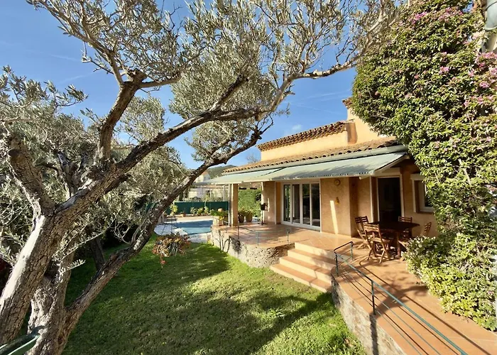 Grande élégante - Piscine - Proche Plages