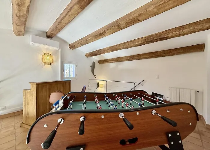 Grande élégante - Piscine - Proche Plages