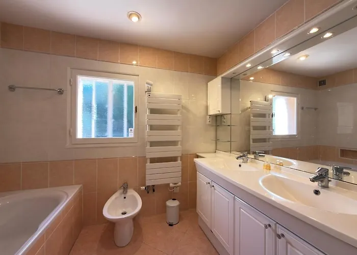 Grande élégante - Piscine - Proche Plages * Hyères