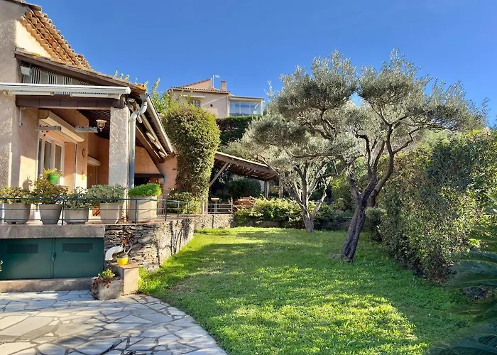 Grande élégante - Piscine - Proche Plages *