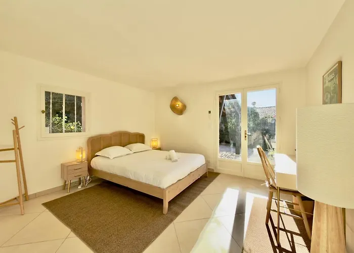 Grande élégante - Piscine - Proche Plages * Hyères