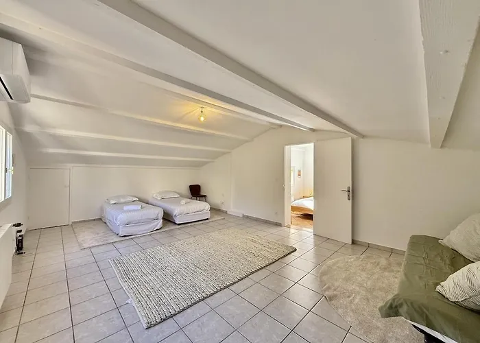 Grande élégante - Piscine - Proche Plages * Hyères